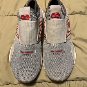 New balance men's sneakers barely worn